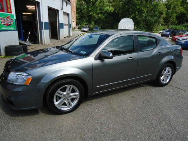 2012 Dodge Avenger S