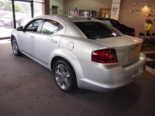 2012 Dodge Avenger SE