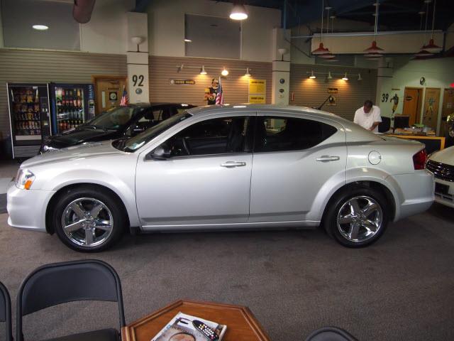 2012 Dodge Avenger SE