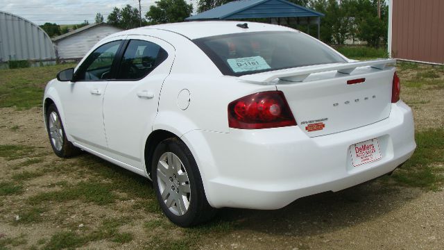 2012 Dodge Avenger Base