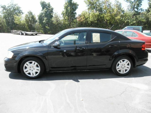 2012 Dodge Avenger SE