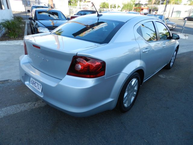 2012 Dodge Avenger SE