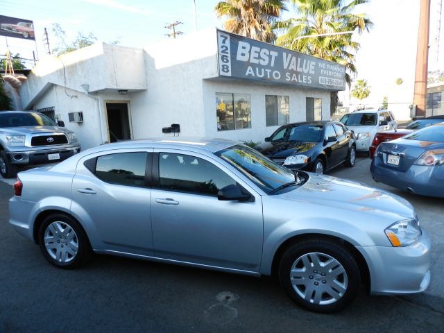 2012 Dodge Avenger SE