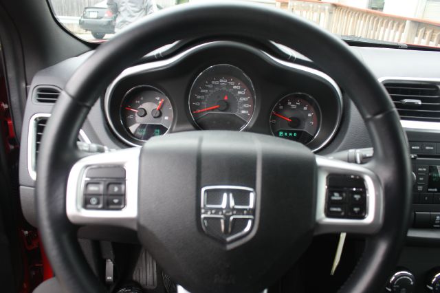 2012 Dodge Avenger S