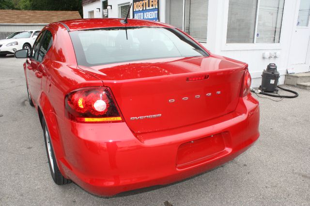 2012 Dodge Avenger S