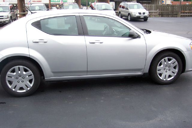 2012 Dodge Avenger SE