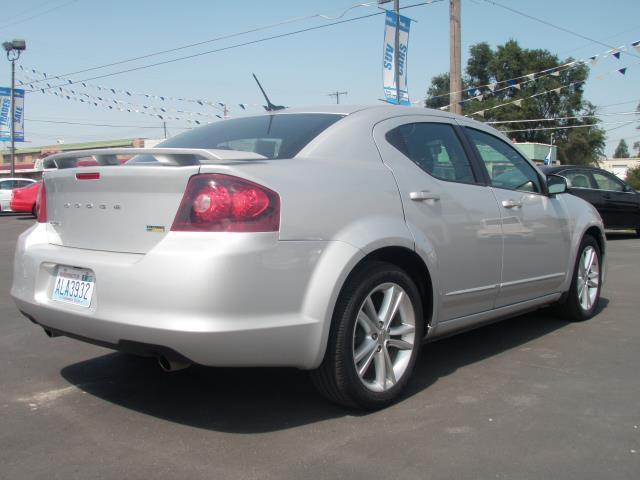 2012 Dodge Avenger eL Minivan 4D