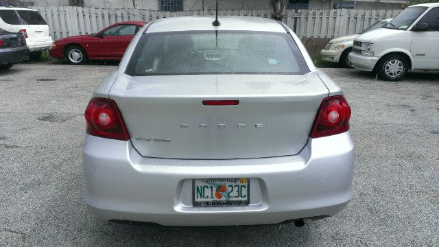 2012 Dodge Avenger Base