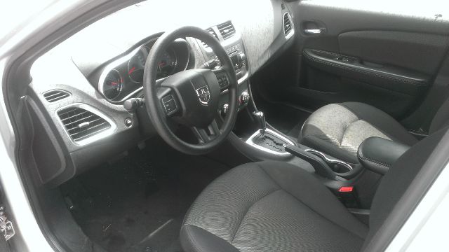 2012 Dodge Avenger Base