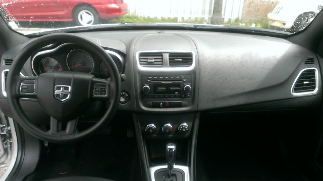 2012 Dodge Avenger Base