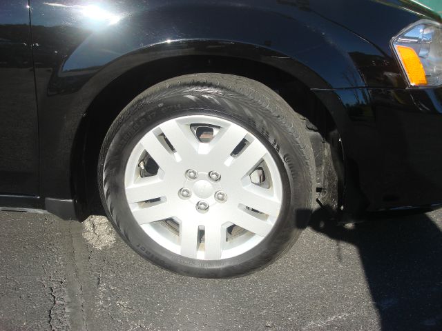 2012 Dodge Avenger Base