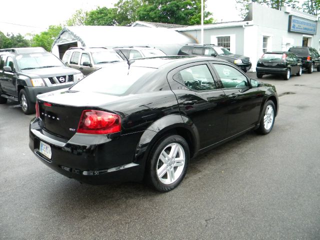 2012 Dodge Avenger S