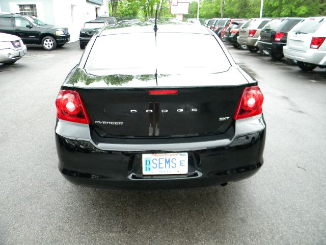 2012 Dodge Avenger S