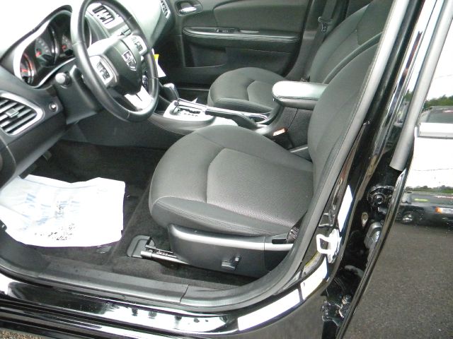 2012 Dodge Avenger S