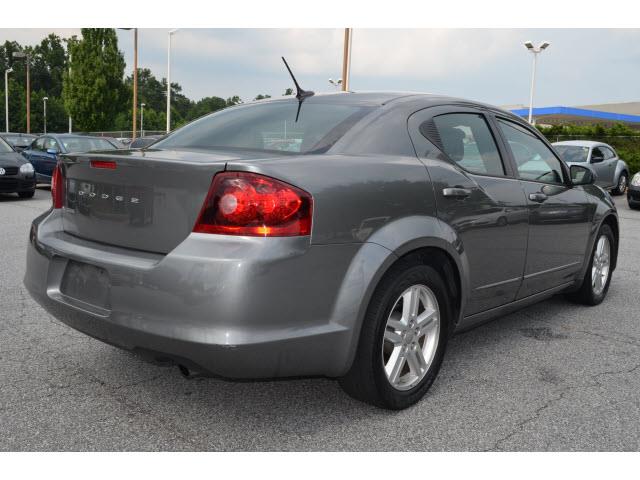 2012 Dodge Avenger S