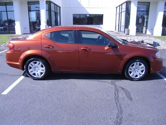 2012 Dodge Avenger SE