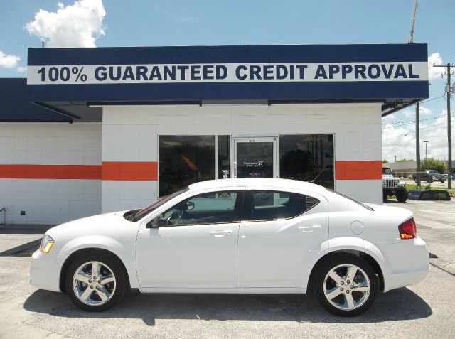 2013 Dodge Avenger Base