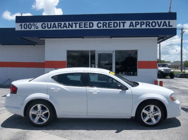 2013 Dodge Avenger Base