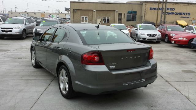 2013 Dodge Avenger S