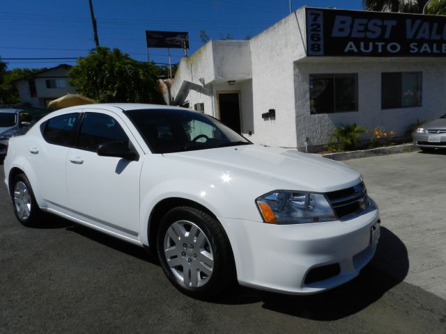 2013 Dodge Avenger Base