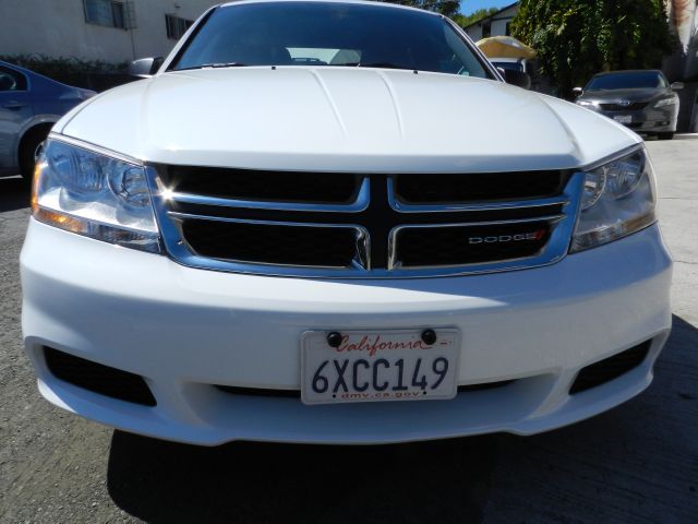 2013 Dodge Avenger Base