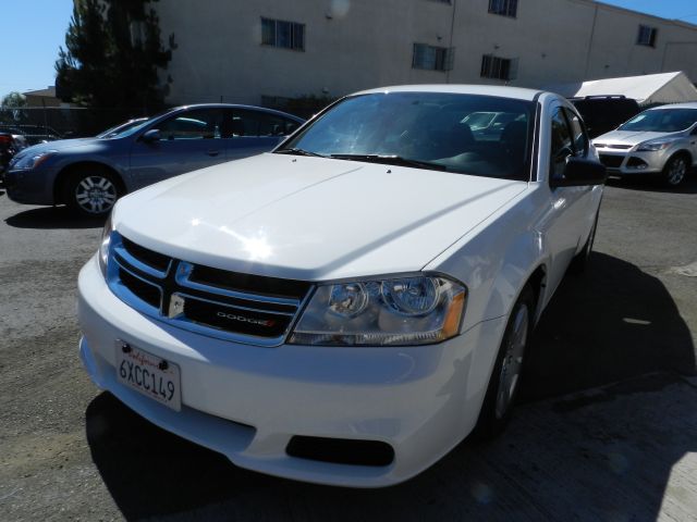 2013 Dodge Avenger Base