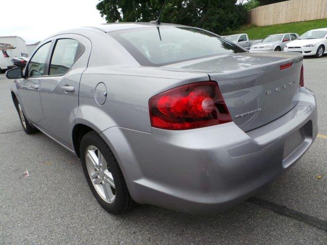 2013 Dodge Avenger S