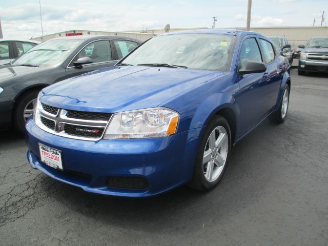 2013 Dodge Avenger Base