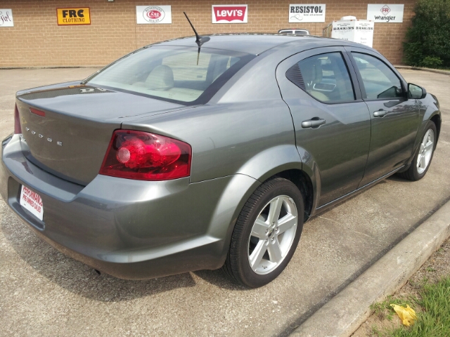 2013 Dodge Avenger SE