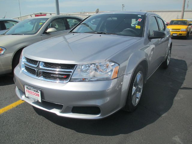 2013 Dodge Avenger Base