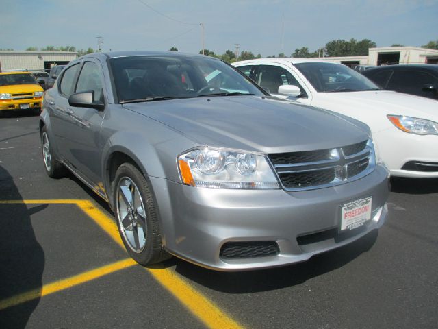 2013 Dodge Avenger Base