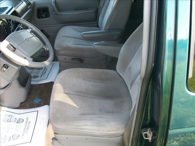 1994 Dodge Caravan Base