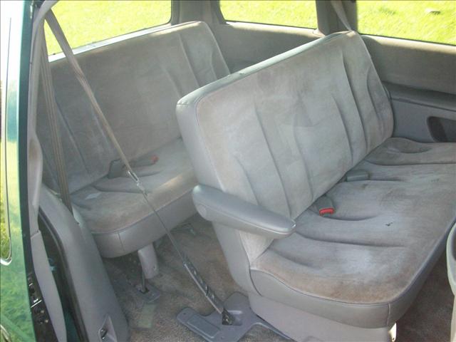 1994 Dodge Caravan Base