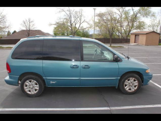 1996 Dodge Caravan SE