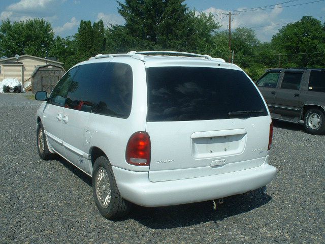 1997 Dodge Caravan SE