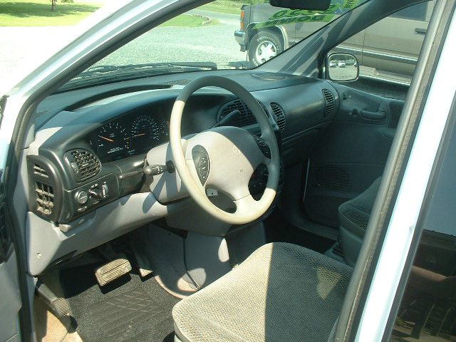 1997 Dodge Caravan SE