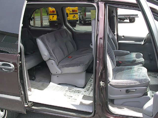 1997 Dodge Caravan Base