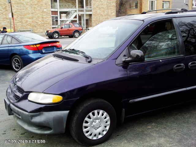 1999 Dodge Caravan Base