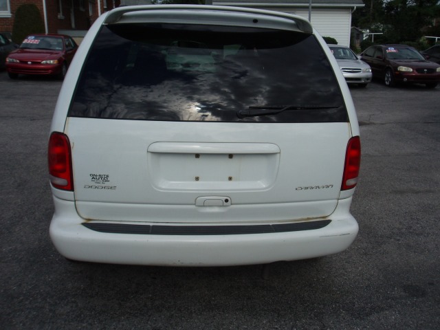 1999 Dodge Caravan SE