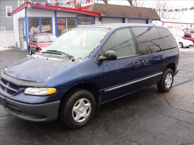 2000 Dodge Caravan Base