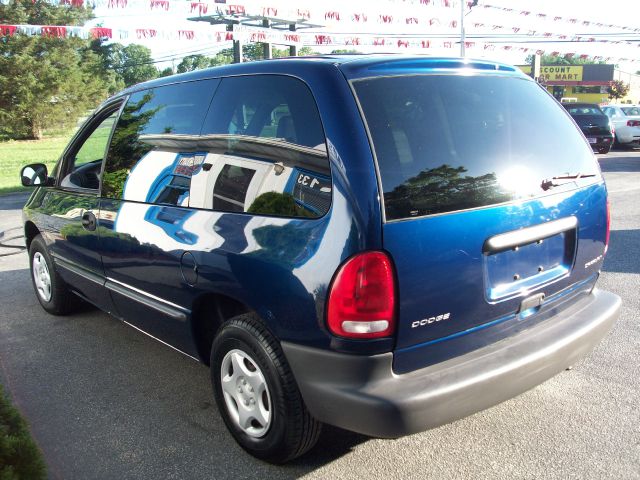 2000 Dodge Caravan Base