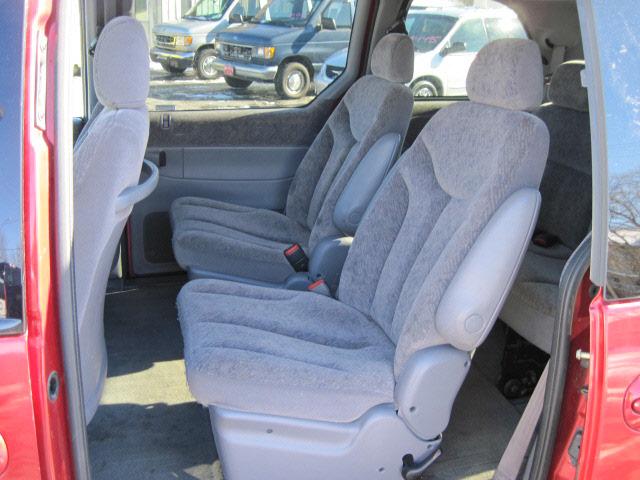 2000 Dodge Caravan SE