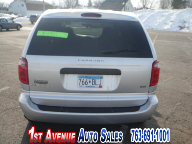 2003 Dodge Caravan Classic 4-door 4WD