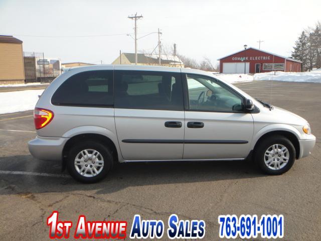 2003 Dodge Caravan Classic 4-door 4WD