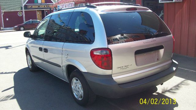 2003 Dodge Caravan SE