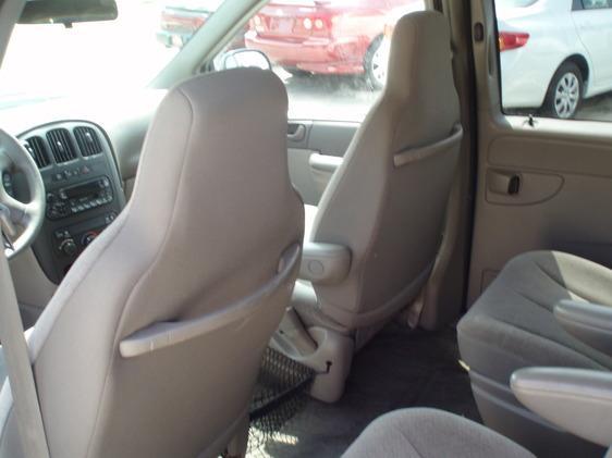 2003 Dodge Caravan SE