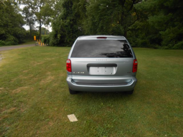 2003 Dodge Caravan SE