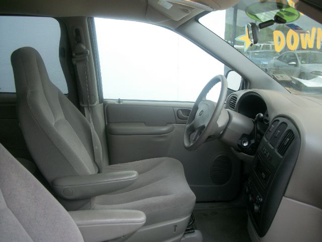 2003 Dodge Caravan SE