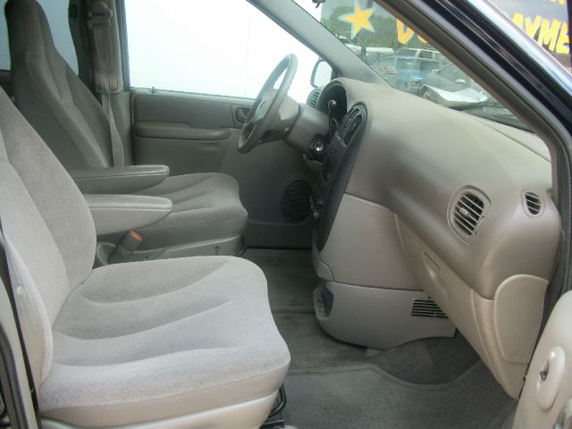 2003 Dodge Caravan SE