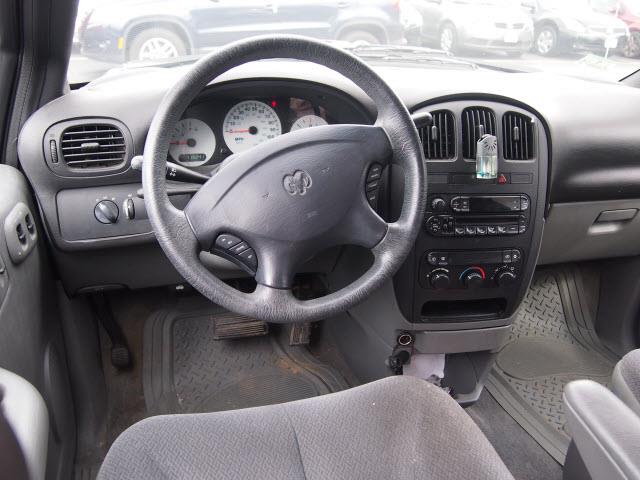 2004 Dodge Caravan SE